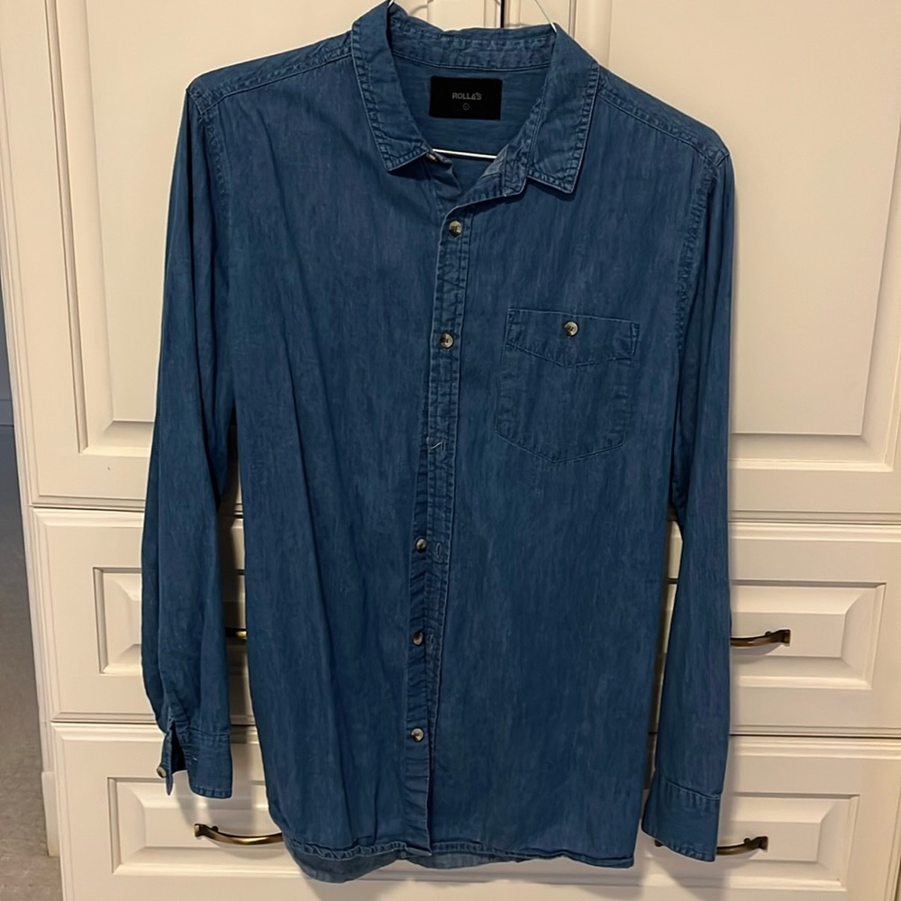 Rolla’s button down in large